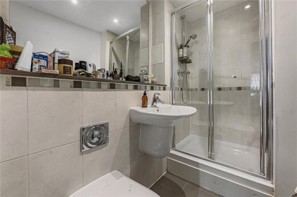 Apartment in London - View 5