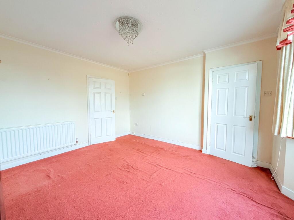 Golf Drive, Nuneaton, CV11 photo 4