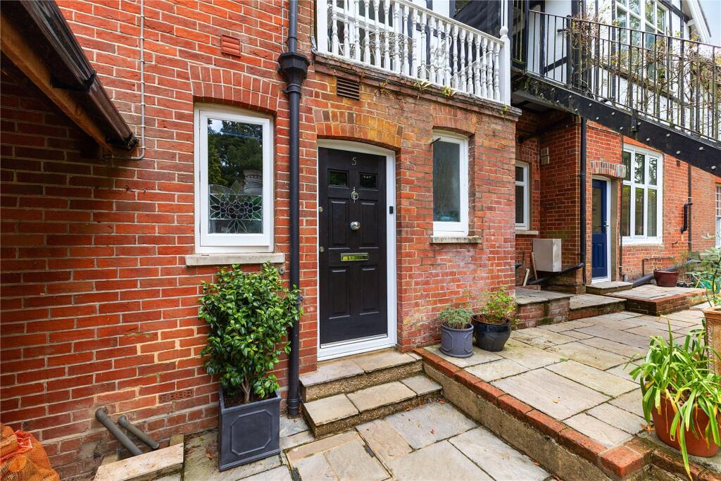 Apartment in Waverley, Haslemere - View 2
