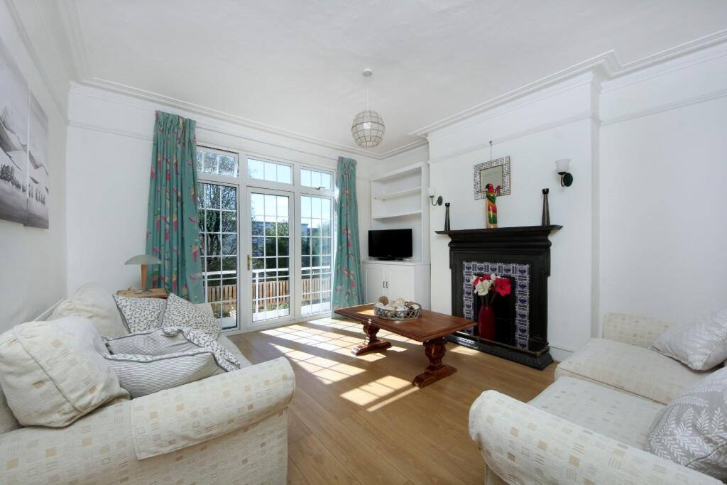 Apartment in London - View 3