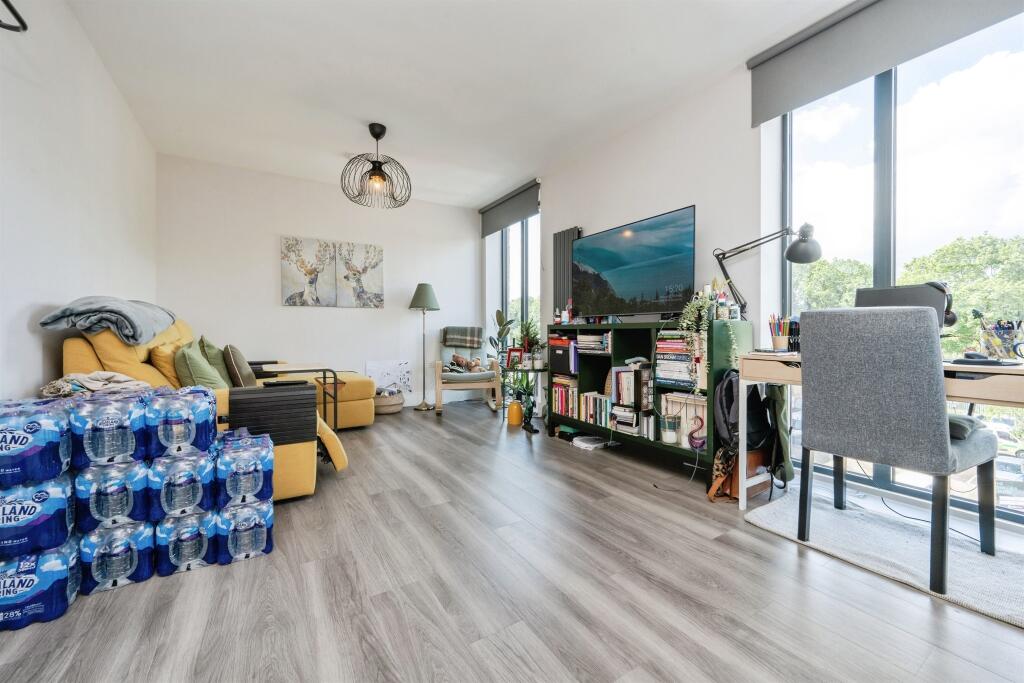 Apartment in St Albans - View 2