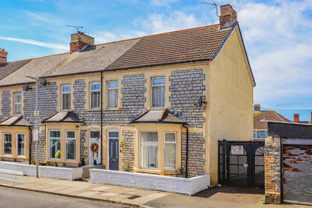 Main image of property: Castleland Street, Barry