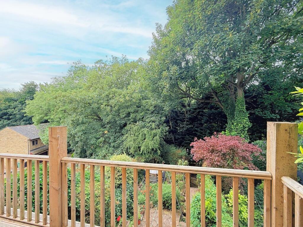 House in Leeds, Calverley - View 3