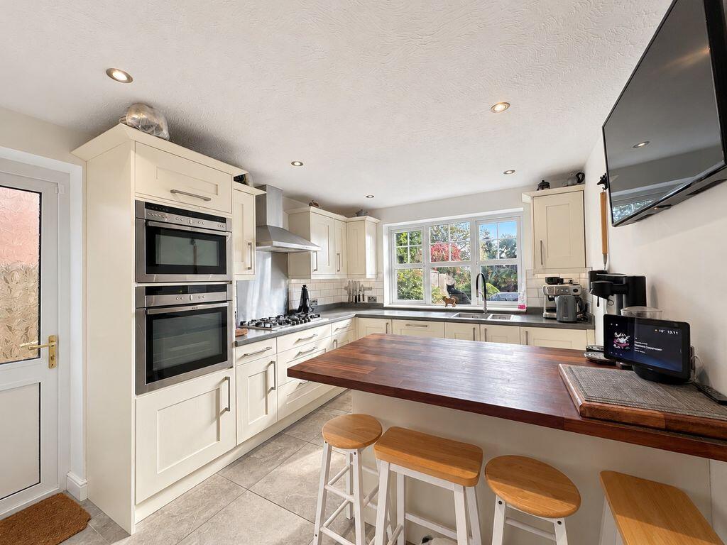 Baden Powell Close, Cannock Wood, WS15 4QZ photo 3
