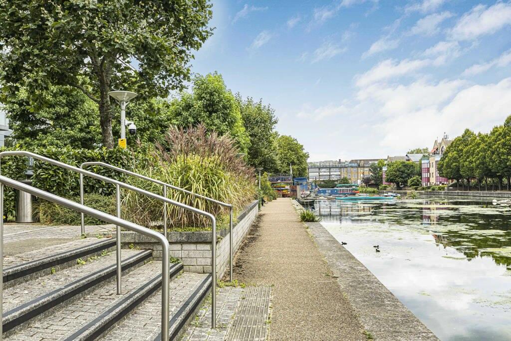 Main image of property: City Road, London, EC1V