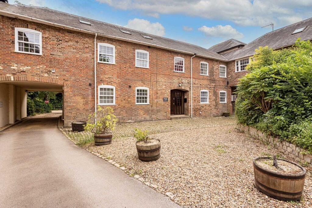 Main image of property: Royal Court, Tring Station