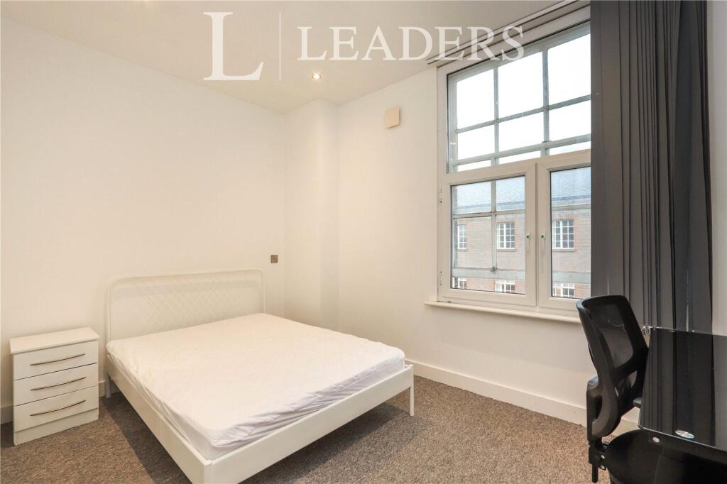 Apartment in Sheffield - View 4