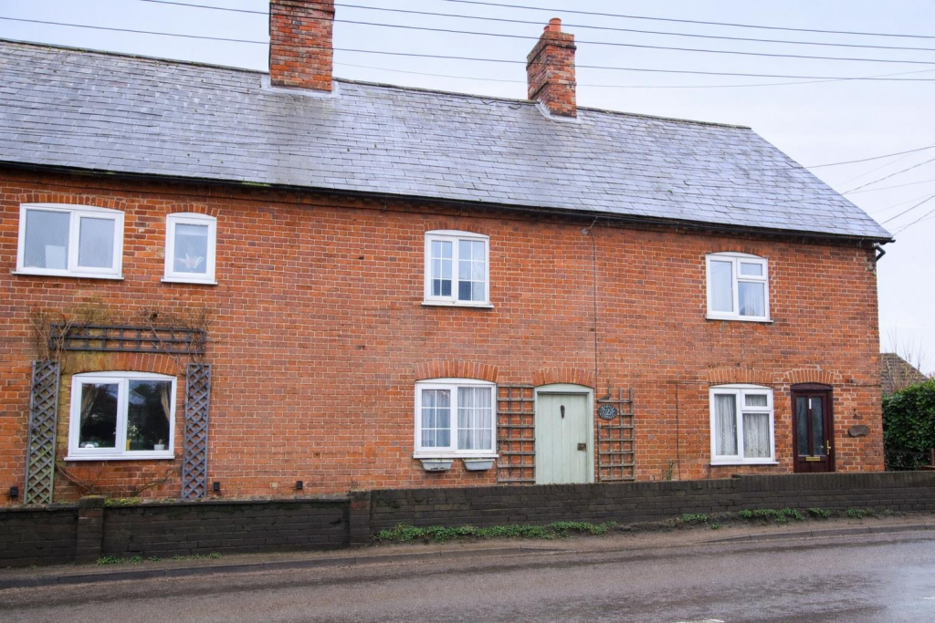 2-bed house on The Street, Eyke, Woodbridge, £260,000