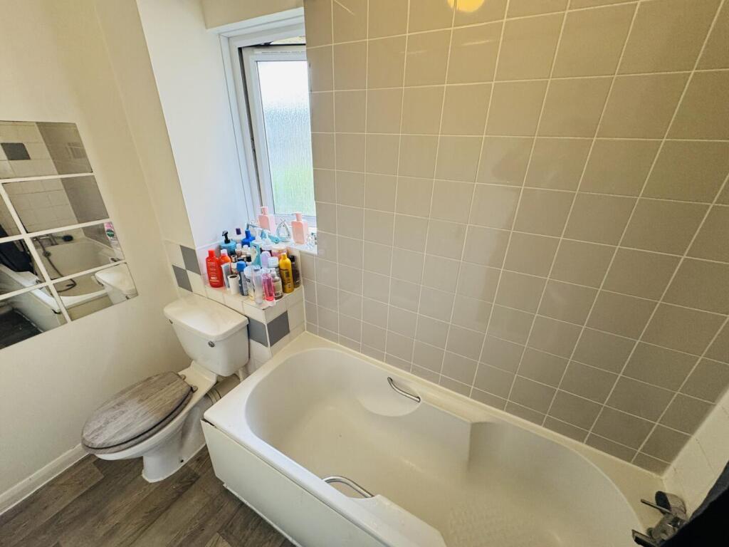 House in Crawley, Maidenbower, Worth - More