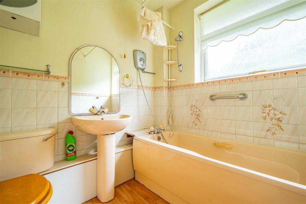 House in Chorley, Euxton - View 4