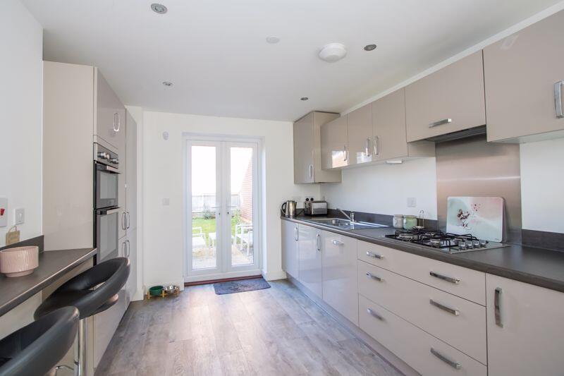 House in Cardiff, Sully and Lavernock - View 4