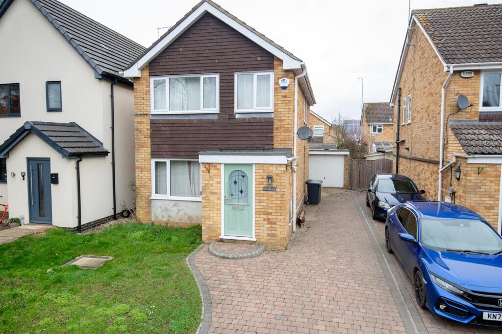 Main image of property: 24 Roses Close, Wollaston