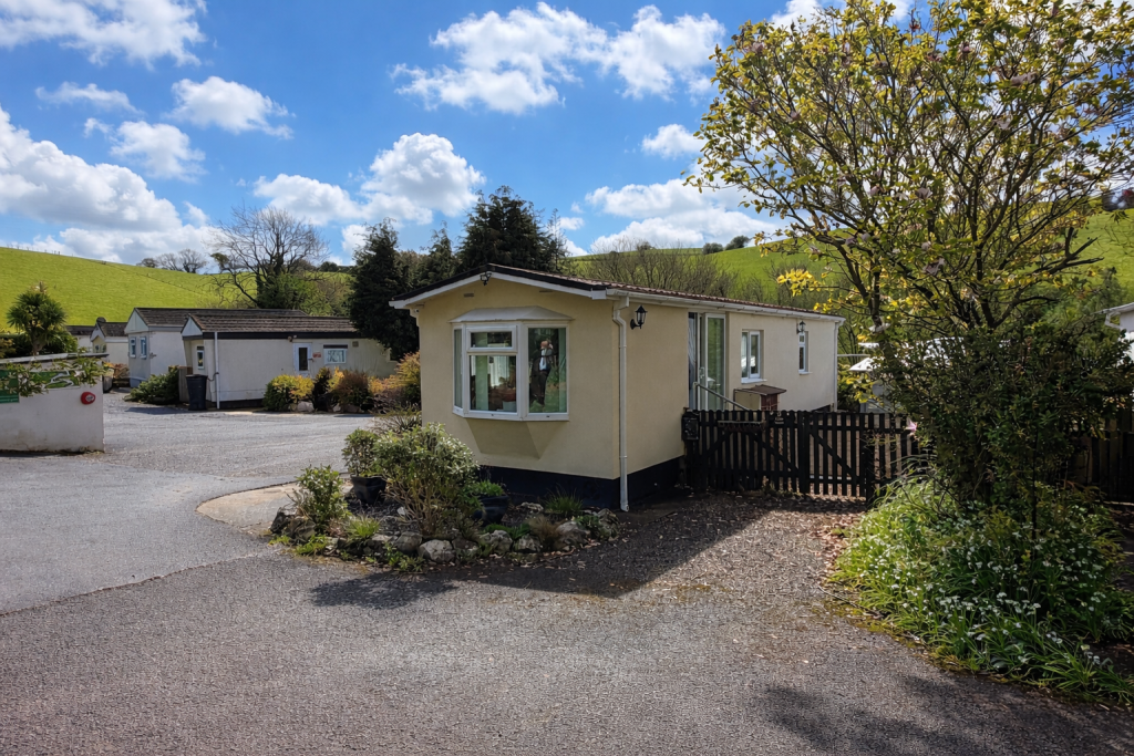 Main image of property: Totnes Road,Paignton,Devon,TQ4 7QB