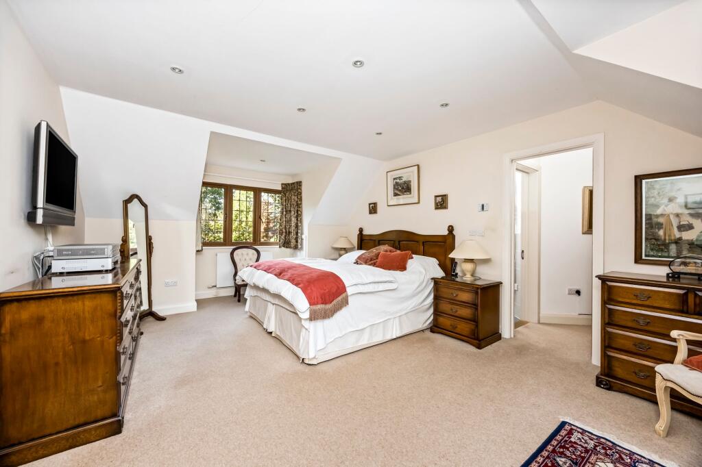 House in Tonbridge - View 5