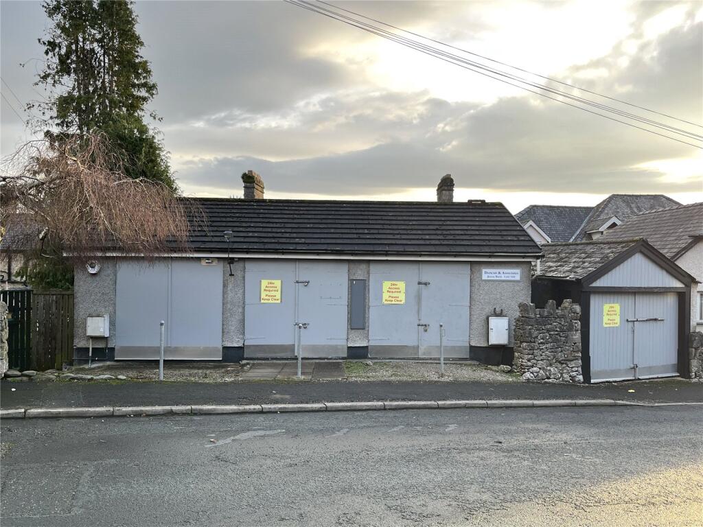 Main image of property: Jeeves Bank, Fernleigh Road, Grange-Over-Sands, Cumbria