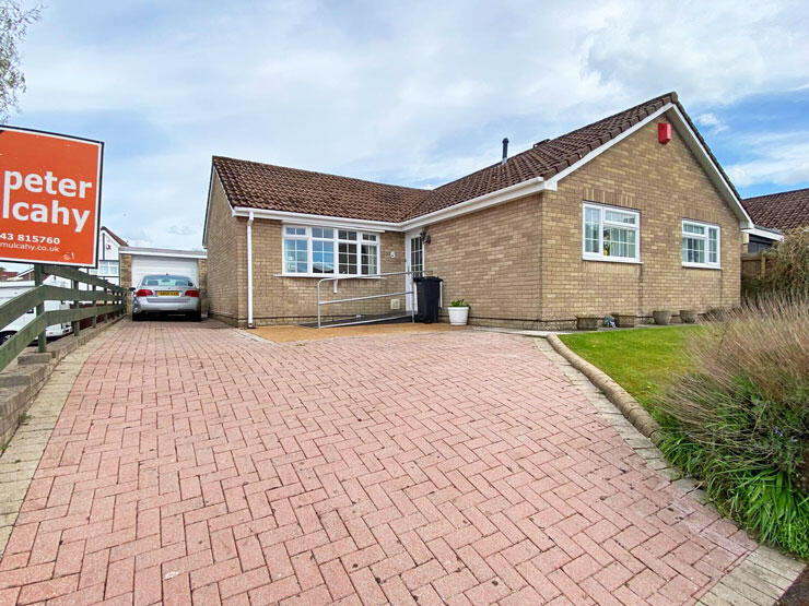 3-bed bungalow on The Hollies, Quakers Yard, Treharris, CF46 5PJ, £325,000