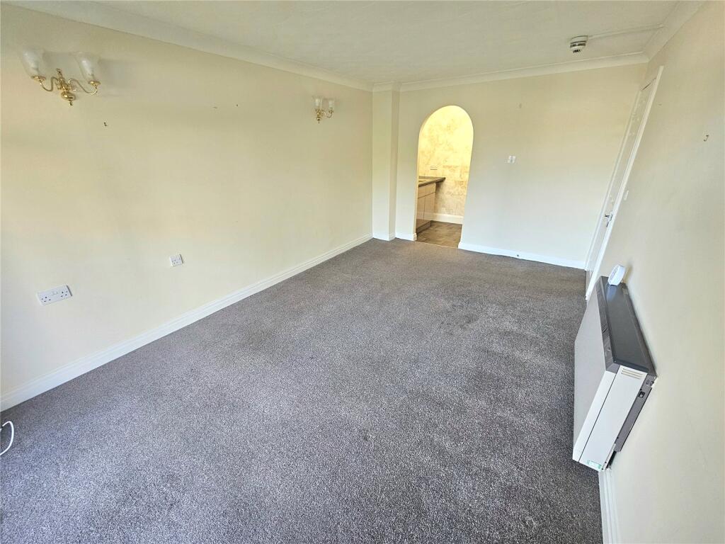Hesslewell Court, Heswall, Wirral, CH60 photo 4