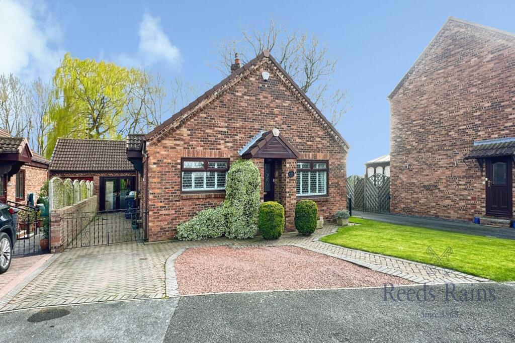 Main image of property: The Hollies, Osgodby, Selby, North Yorkshire, YO8