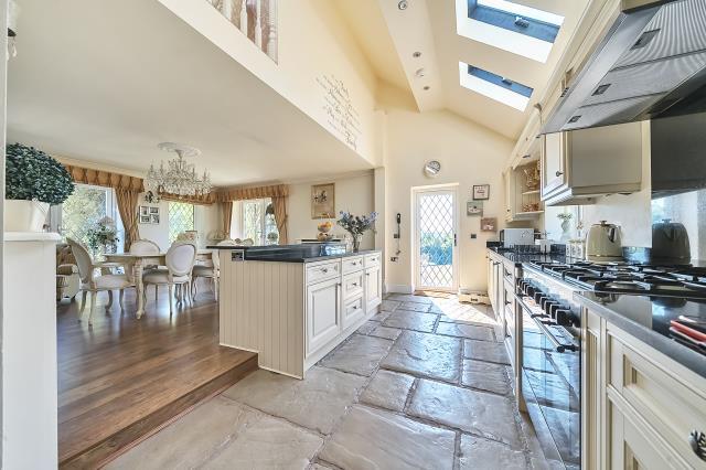 House in Bromyard, Pie Corner, Collington - More