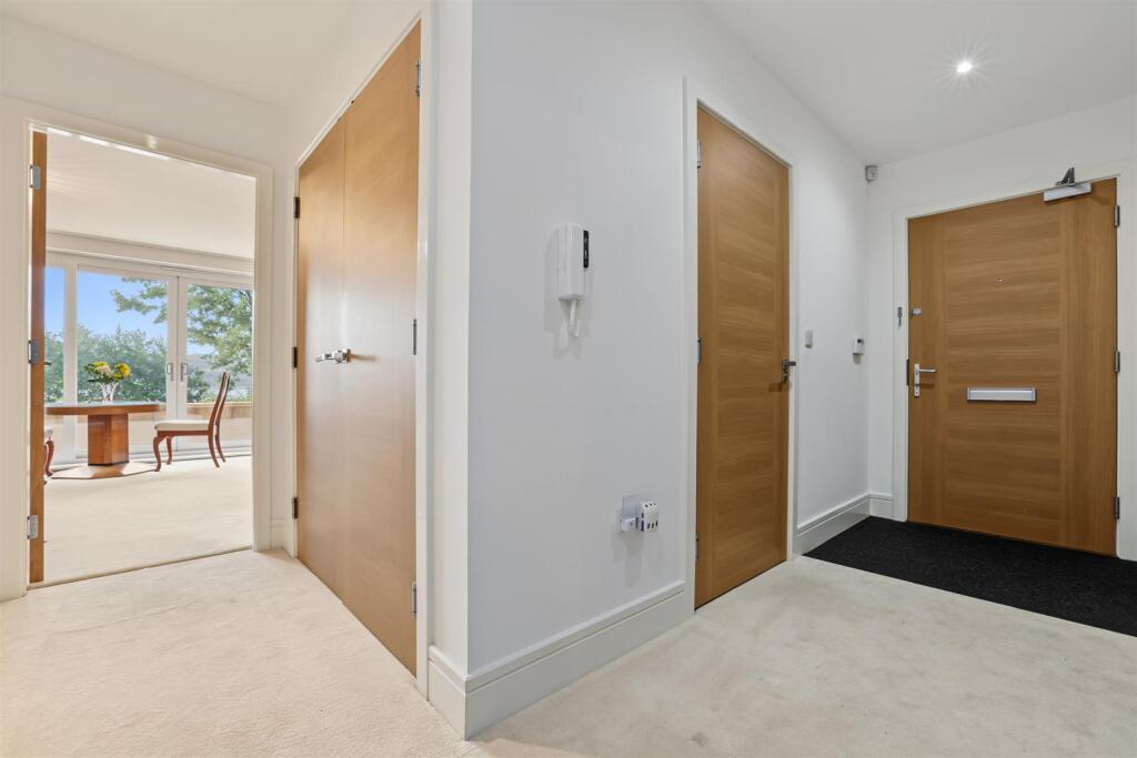 Apartment in Glasgow - More