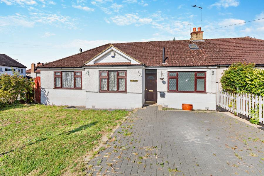 Main image of property: Lyndhurst Gardens