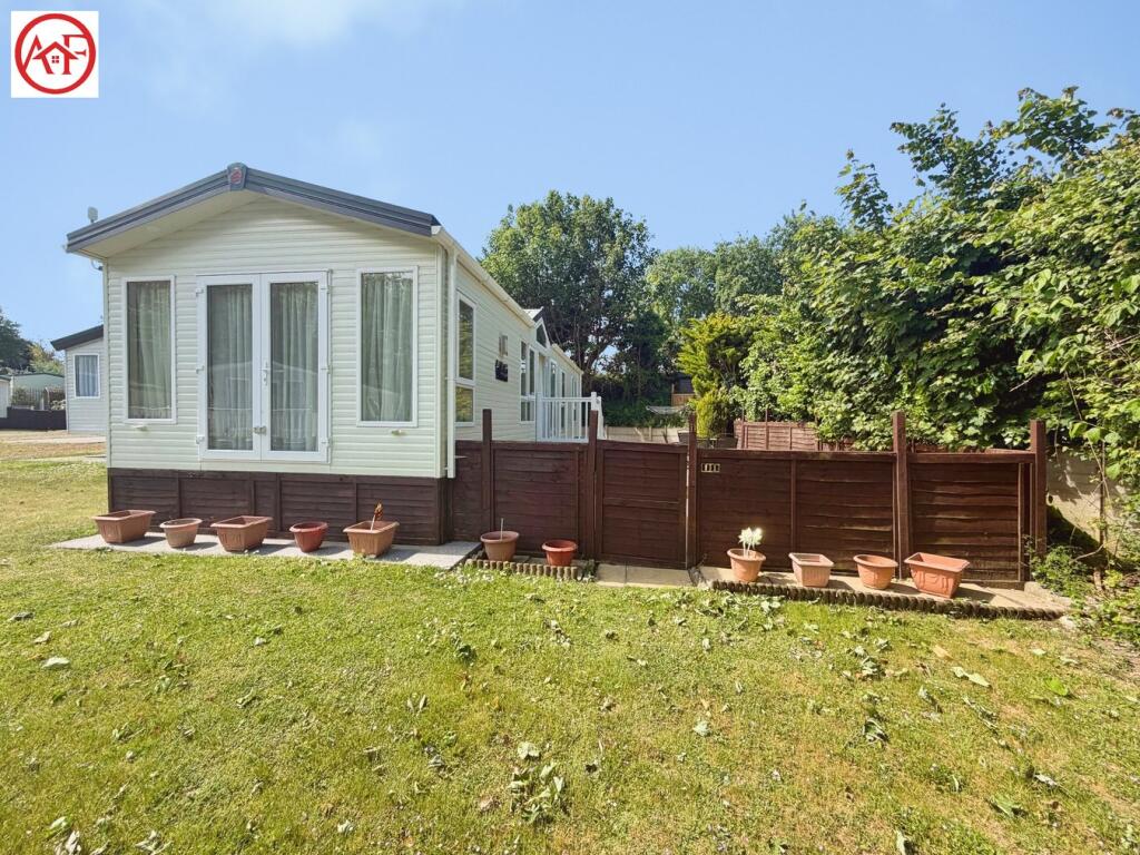 Main image of property: Retreat Caravan Park, Berrow Road, Burnham-on-Sea, TA8