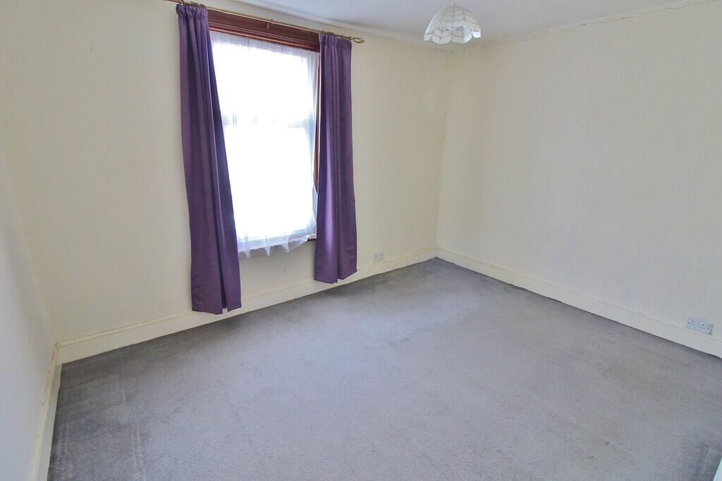 House in Portsmouth - More