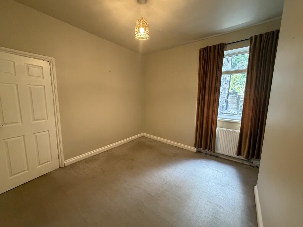 House in Pontypridd, Rhondda Cynon Taf - View 4