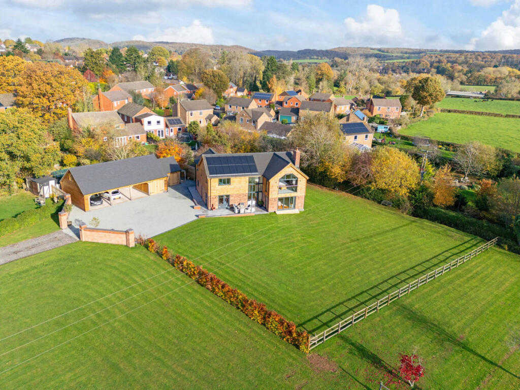 Bosbury Road Cradley, Malvern, Worcestershire - View 2