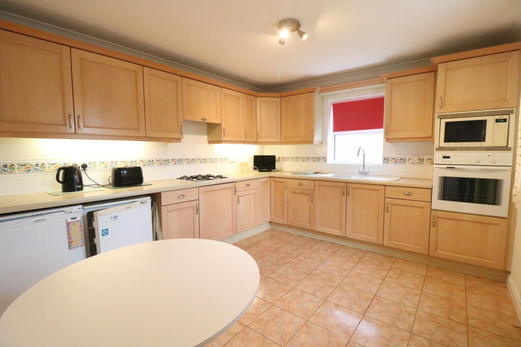 Swift Land, 3 Garden Court, Epworth, North Lincolnshire, DN9 1GA photo 3
