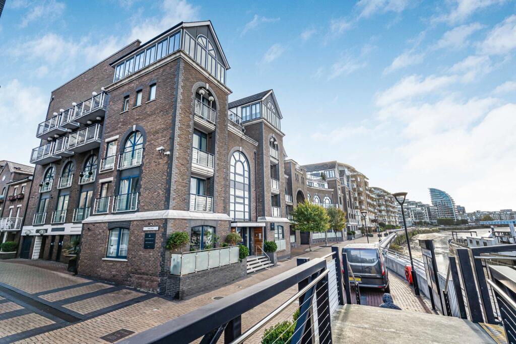 Main image of property: Clove Hitch Quay, London, SW11