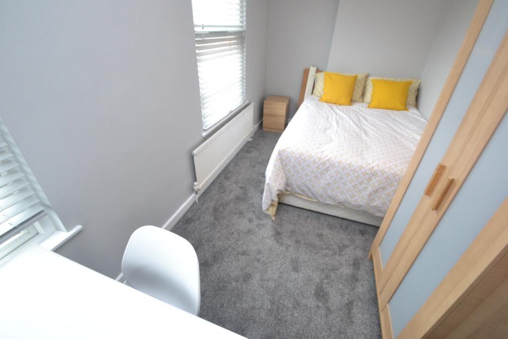 House in Nottingham, Old Lenton, Lenton - More