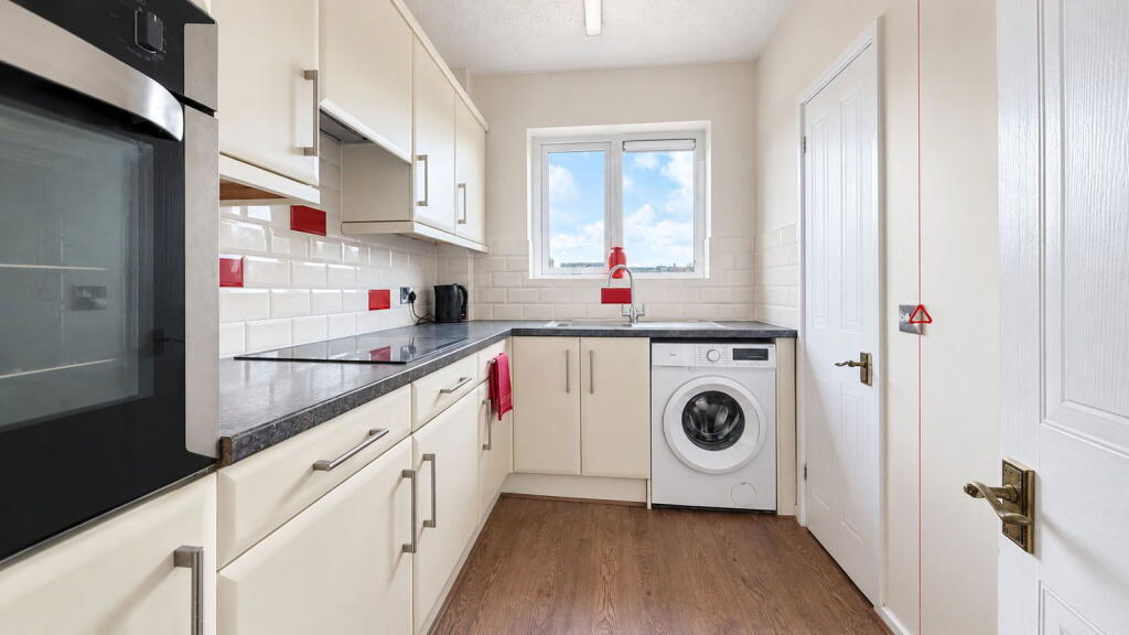 Apartment in Preston - View 3