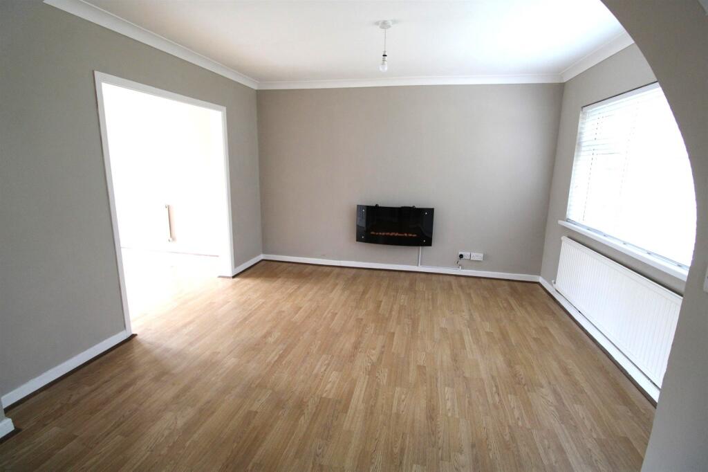 House in Bridgend - View 3