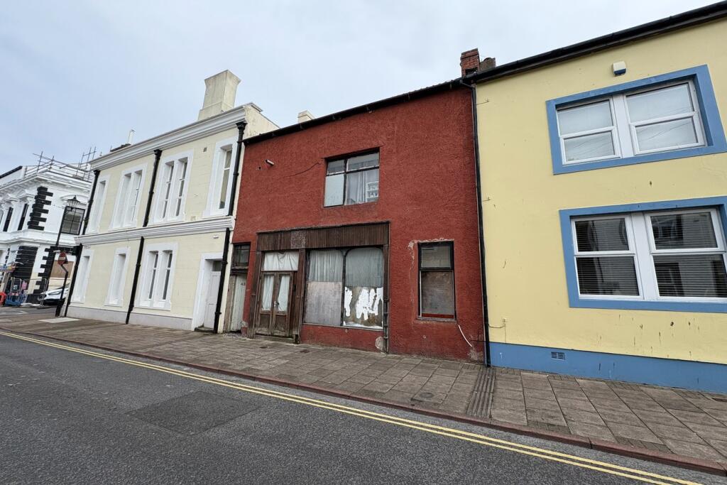 3-bed terraced on High Street, Maryport, CA15, £60,000