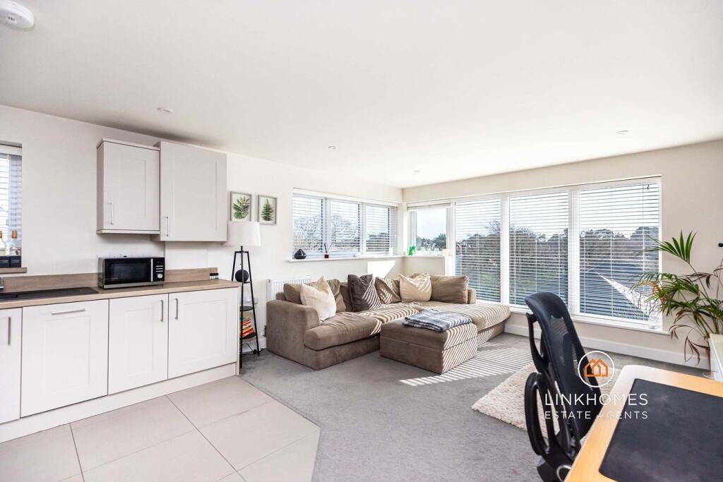 Apartment in Poole - View 4