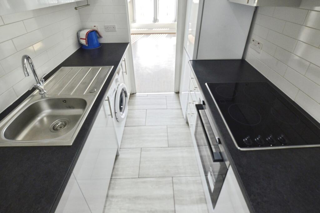 House in London - View 5