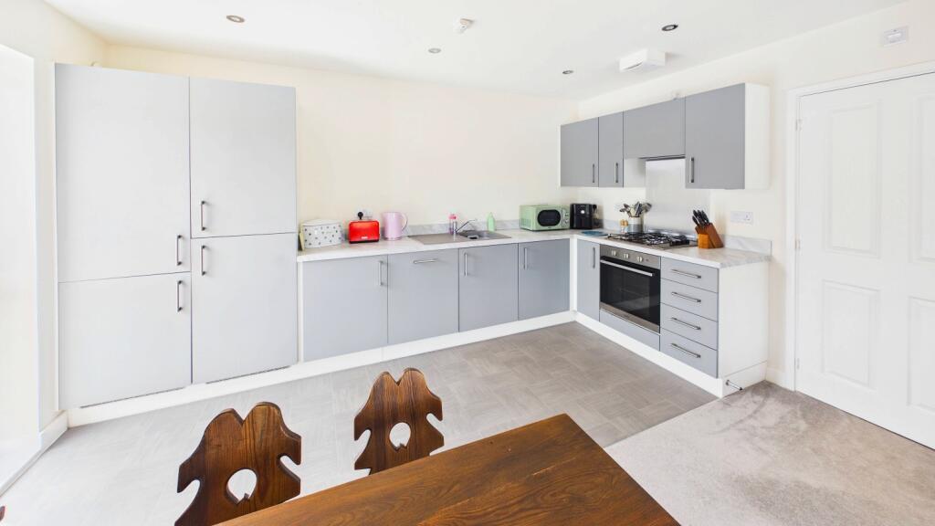 Apartment in Doncaster, South Yorkshire - View 2