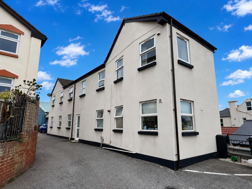 Main image of property: West Cliff, Dawlish, EX7