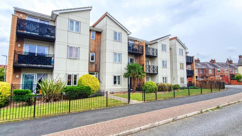 Main image of property: Kentmere House, Archdale Close, Chesterfield, S40