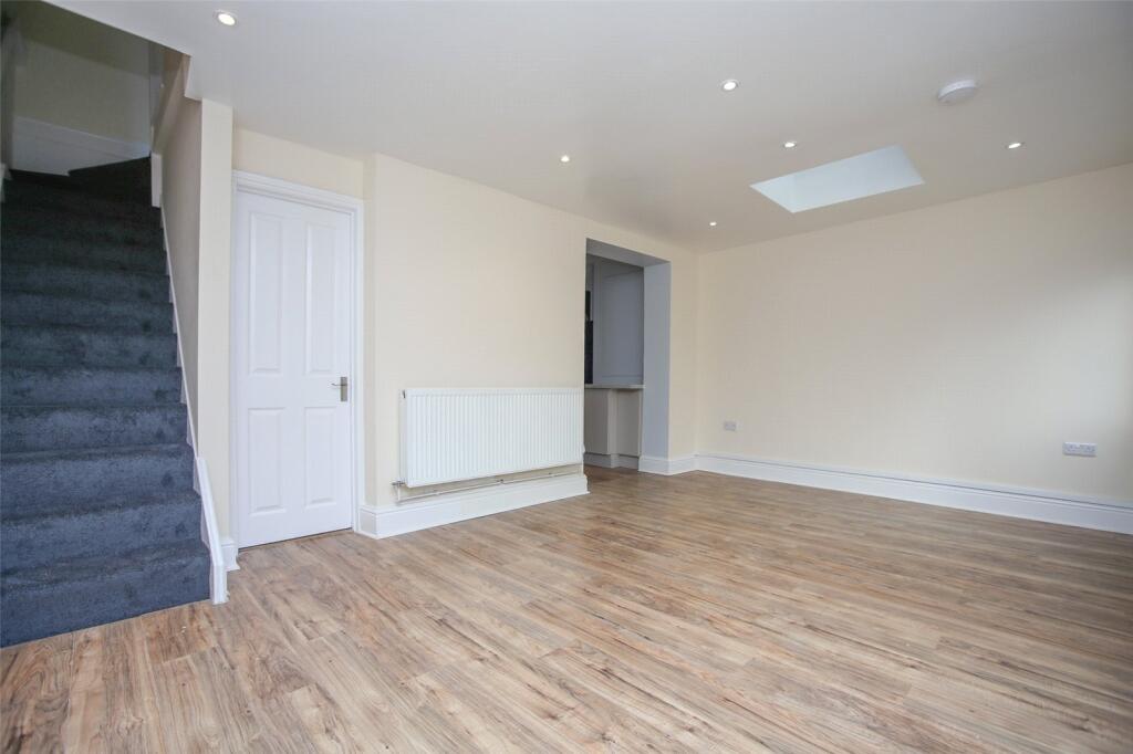House in Cheltenham, Lynworth, Cleevemount - View 4