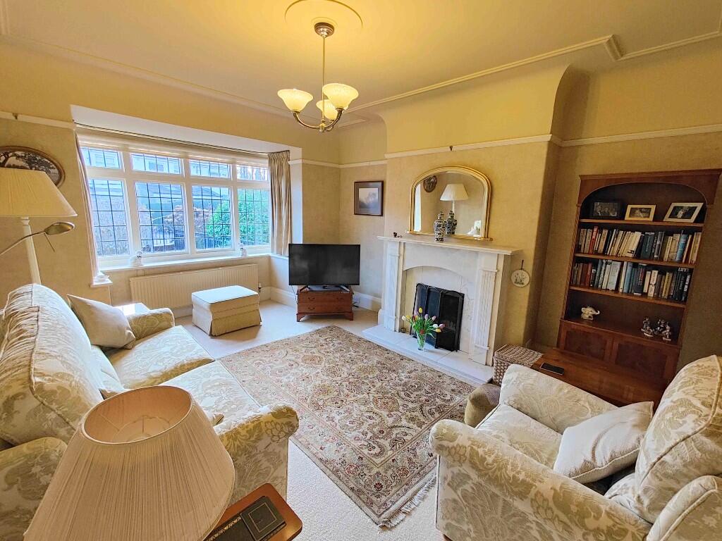 3 Newton Park, Hove Edge, Brighouse, HD6 2LW photo 4