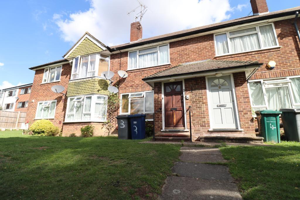 Main image of property: Sterling Avenue, Edgware, Middlesex, HA8 8BP