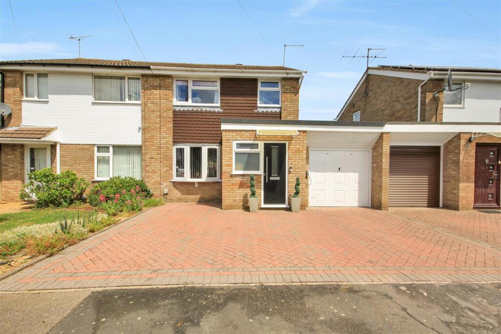 Main image of property: NN10, Dean Close, Rushden
