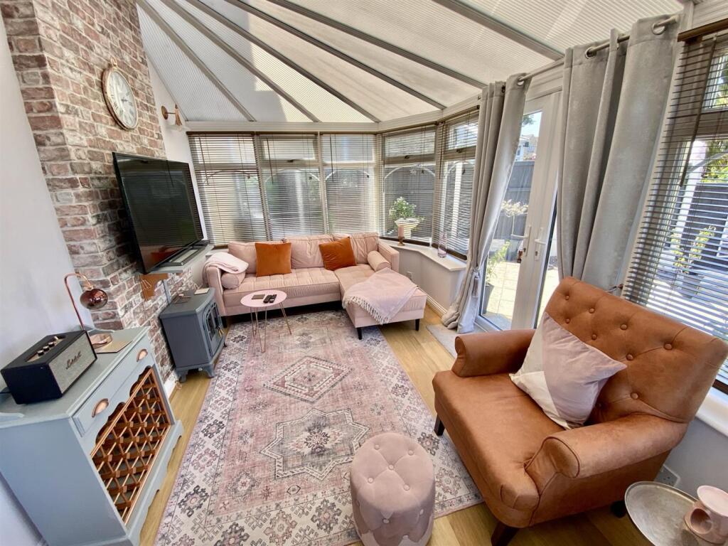 4-bed detached on Oakfield Drive, Mirfield, £450,000