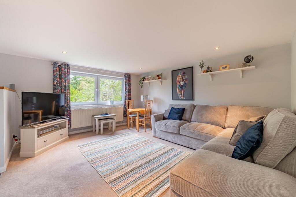 Main image of property: 4 Earl Close, Eaton Socon, St. Neots, Cambridgeshire, PE19 8JW