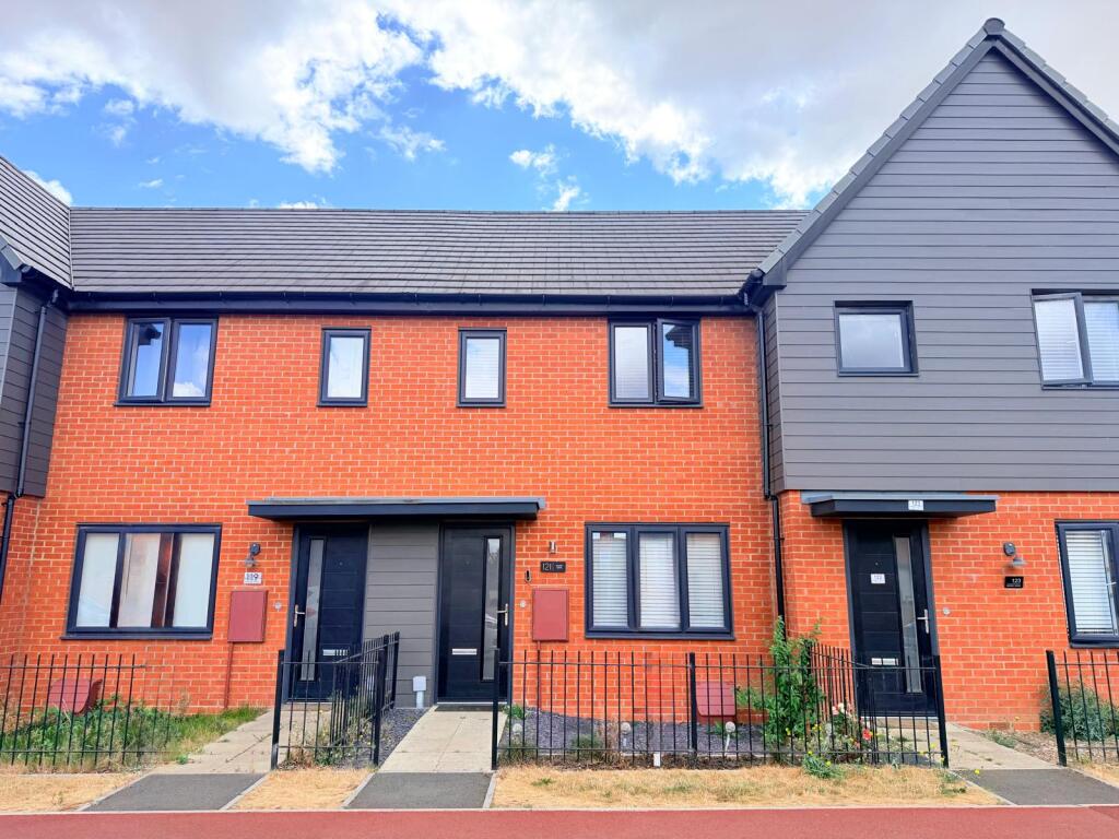 Main image of property: EAGLE FARM SOUTH MK17