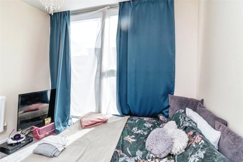 Apartment in Milton Keynes, Central Milton Keynes - View 4