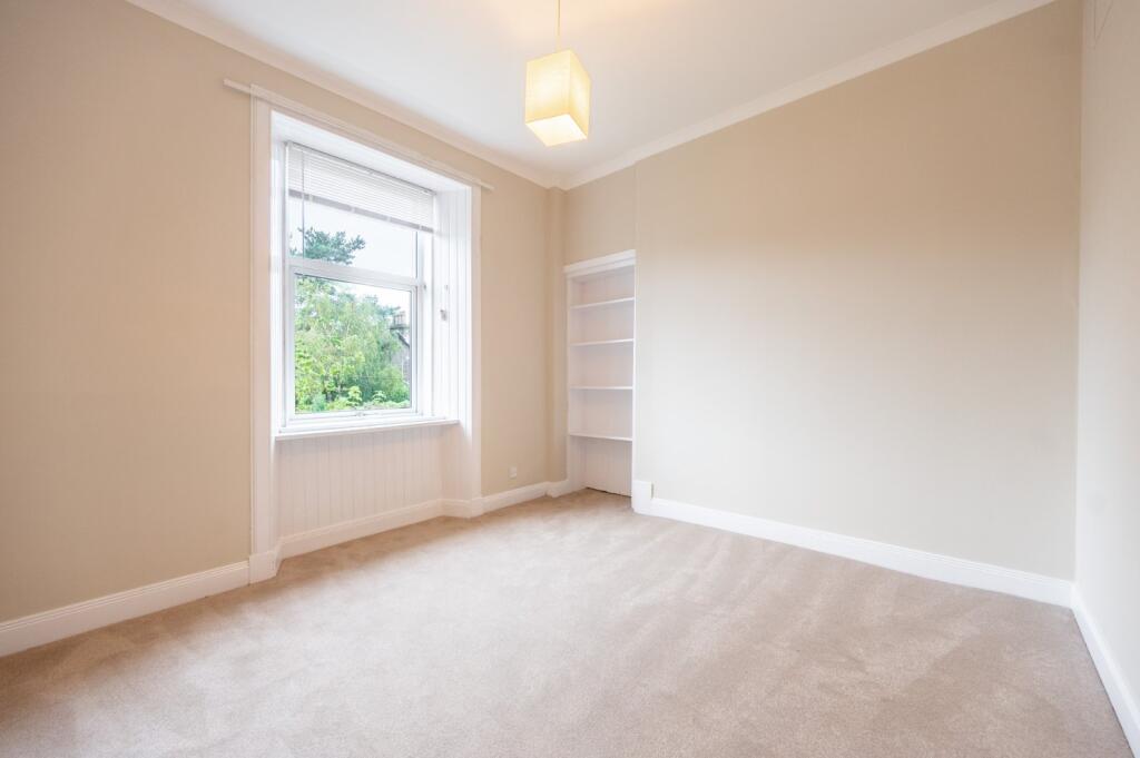 Apartment in Milngavie, South Mains, East Dunbartonshire - More
