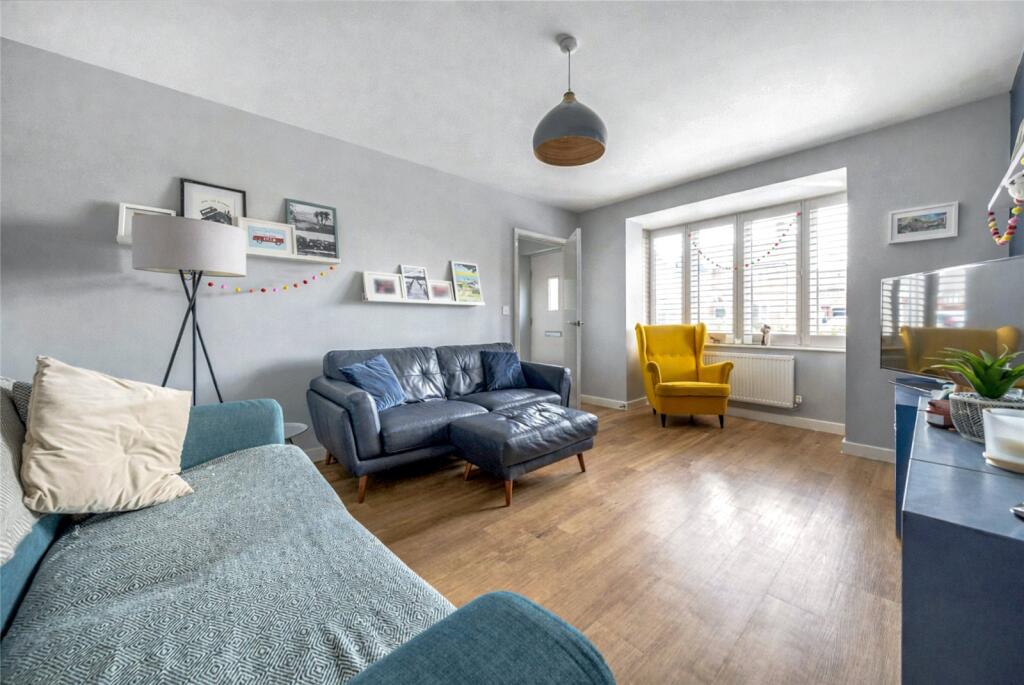 Wades Crescent, Nursling, Southampton, Hampshire, SO16 photo 4